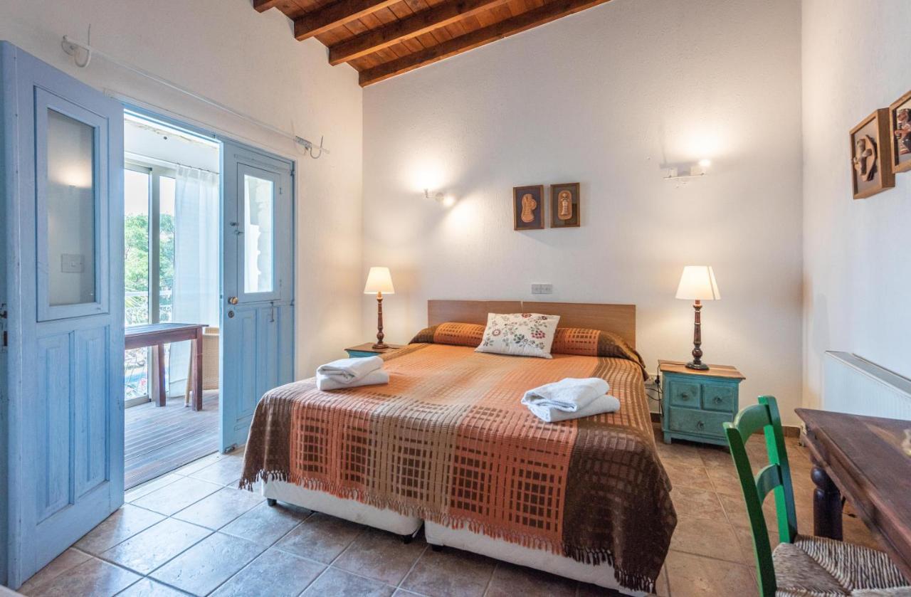 Adamos Hotel Apartments Τόχνη Εξωτερικό φωτογραφία