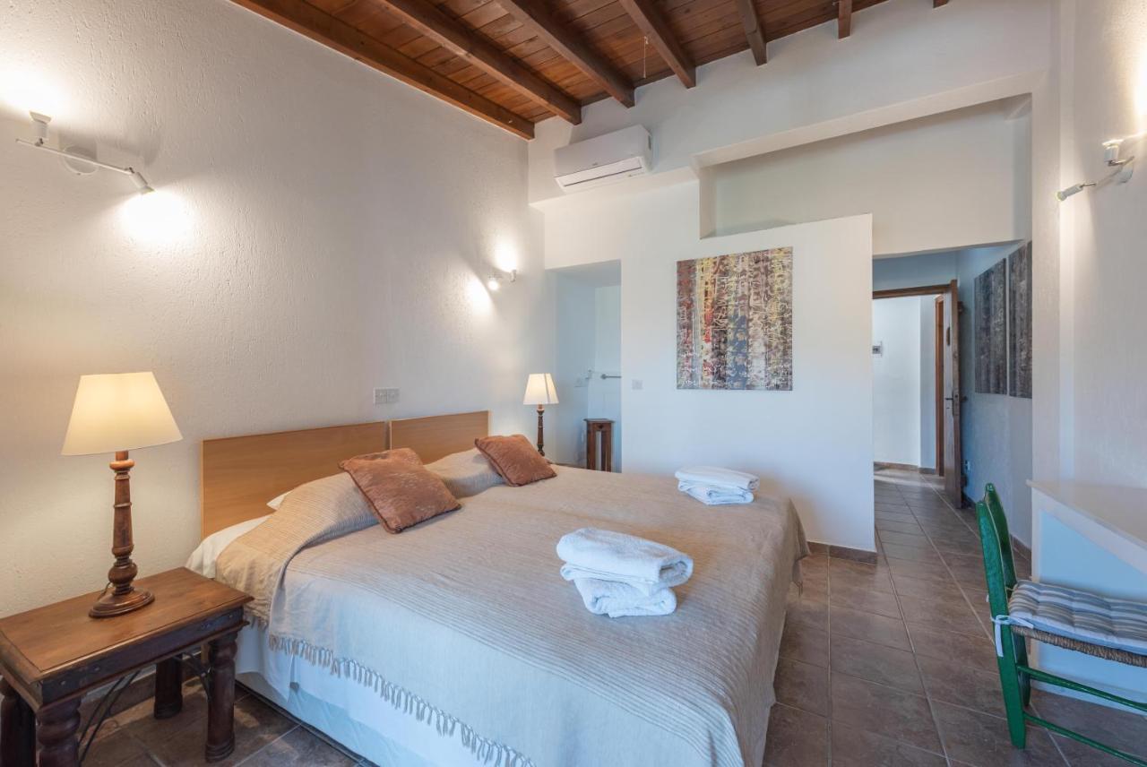 Adamos Hotel Apartments Τόχνη Εξωτερικό φωτογραφία