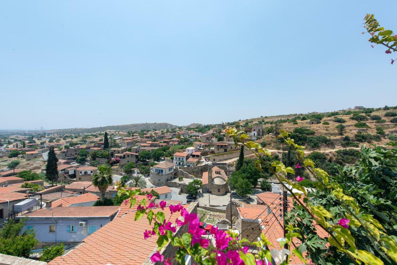 Adamos Hotel Apartments Τόχνη Εξωτερικό φωτογραφία