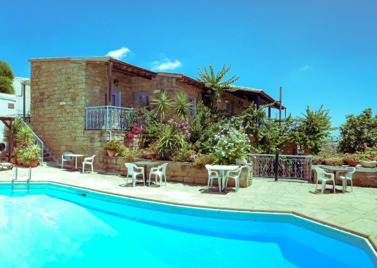 Adamos Hotel Apartments Τόχνη Εξωτερικό φωτογραφία